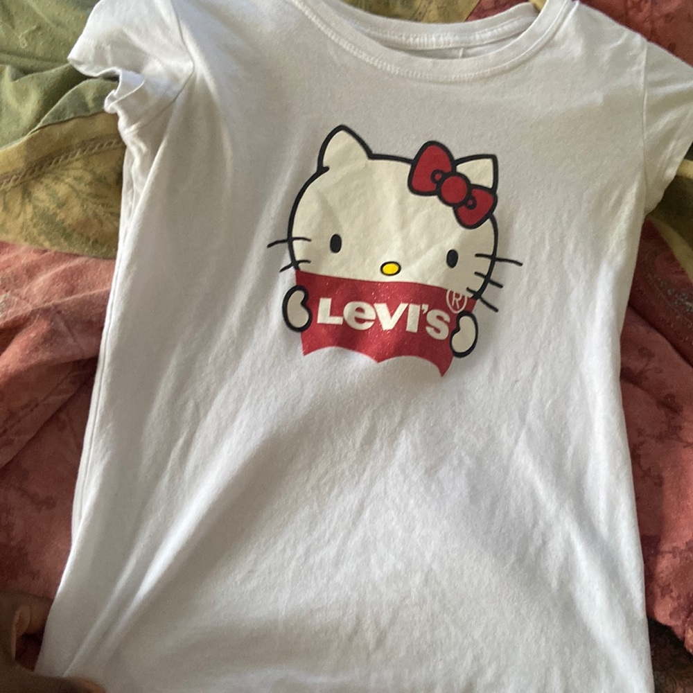 Hello kitty , Levi shirt .